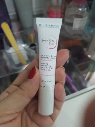 Foto de utilização Bioderma Sensibio Eye