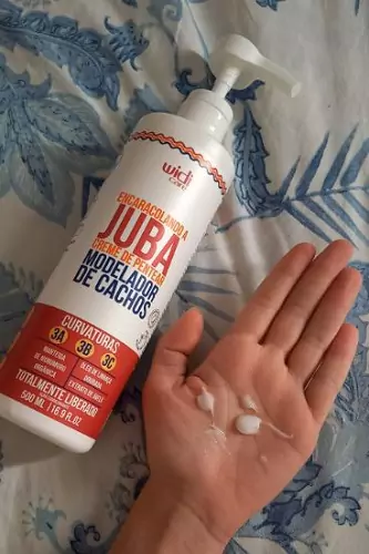 Foto de teste Widi Care Encaracolando a Juba